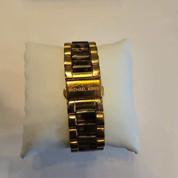 Michael Kors Rose Gold Tortoise Chronograph Watch - Picture 3 of 5